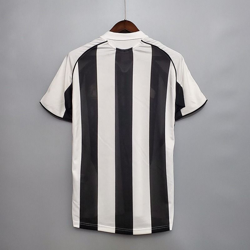 Retro Newcastle United domicile 2005-2006 Image secondaire du produit