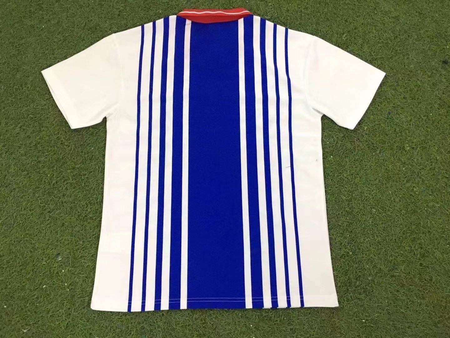 Maillot rétro extérieur PSG 1992-1993 Image secondaire du produit