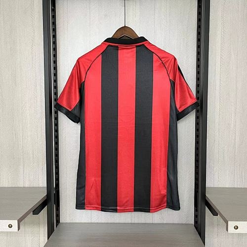 Maillot domicile rétro AC Milan 1998-1999 Image secondaire du produit