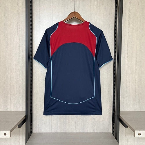 Maillot rétro extérieur de l'Atletico Madrid 2004-2005 Image secondaire du produit